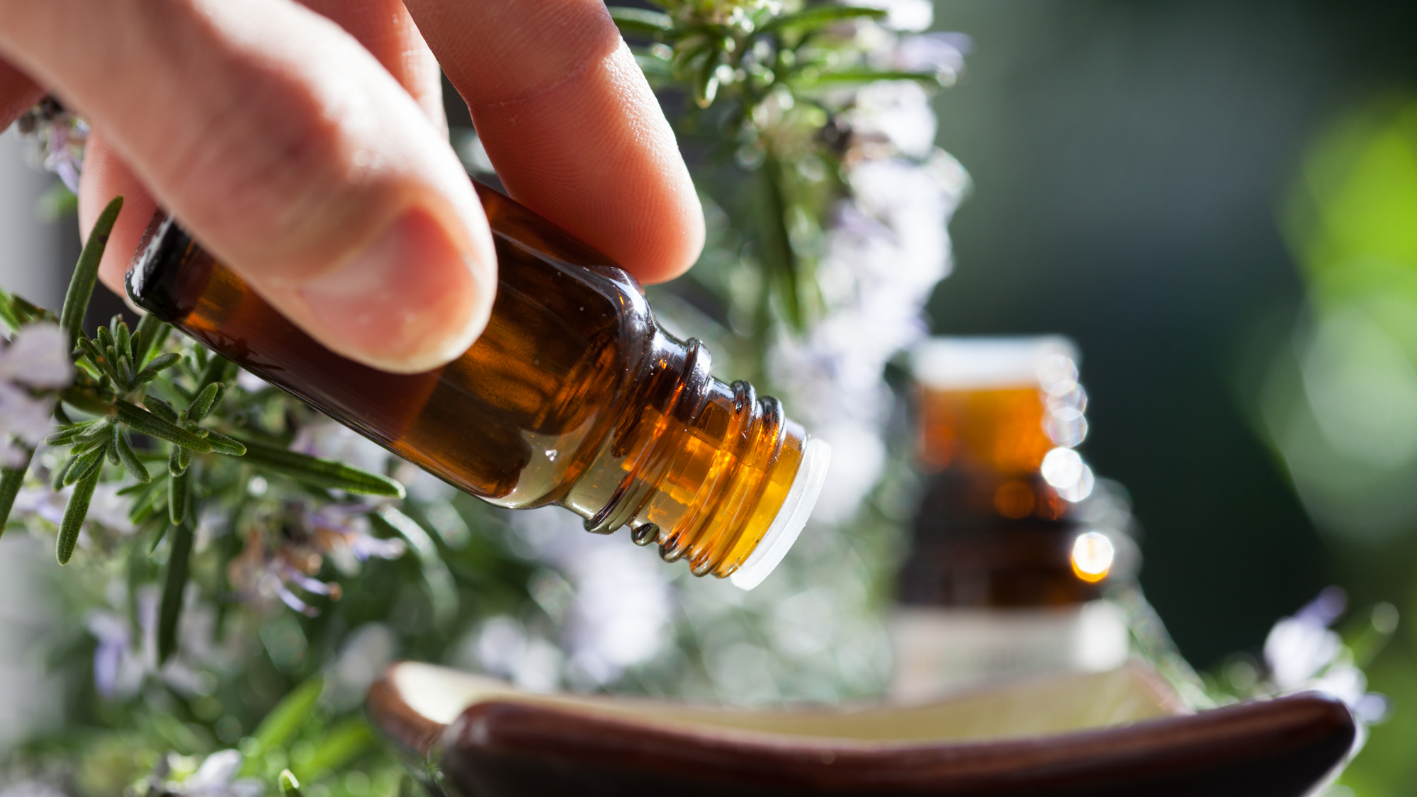 6 Surprising Benefits of Essential Oil Use